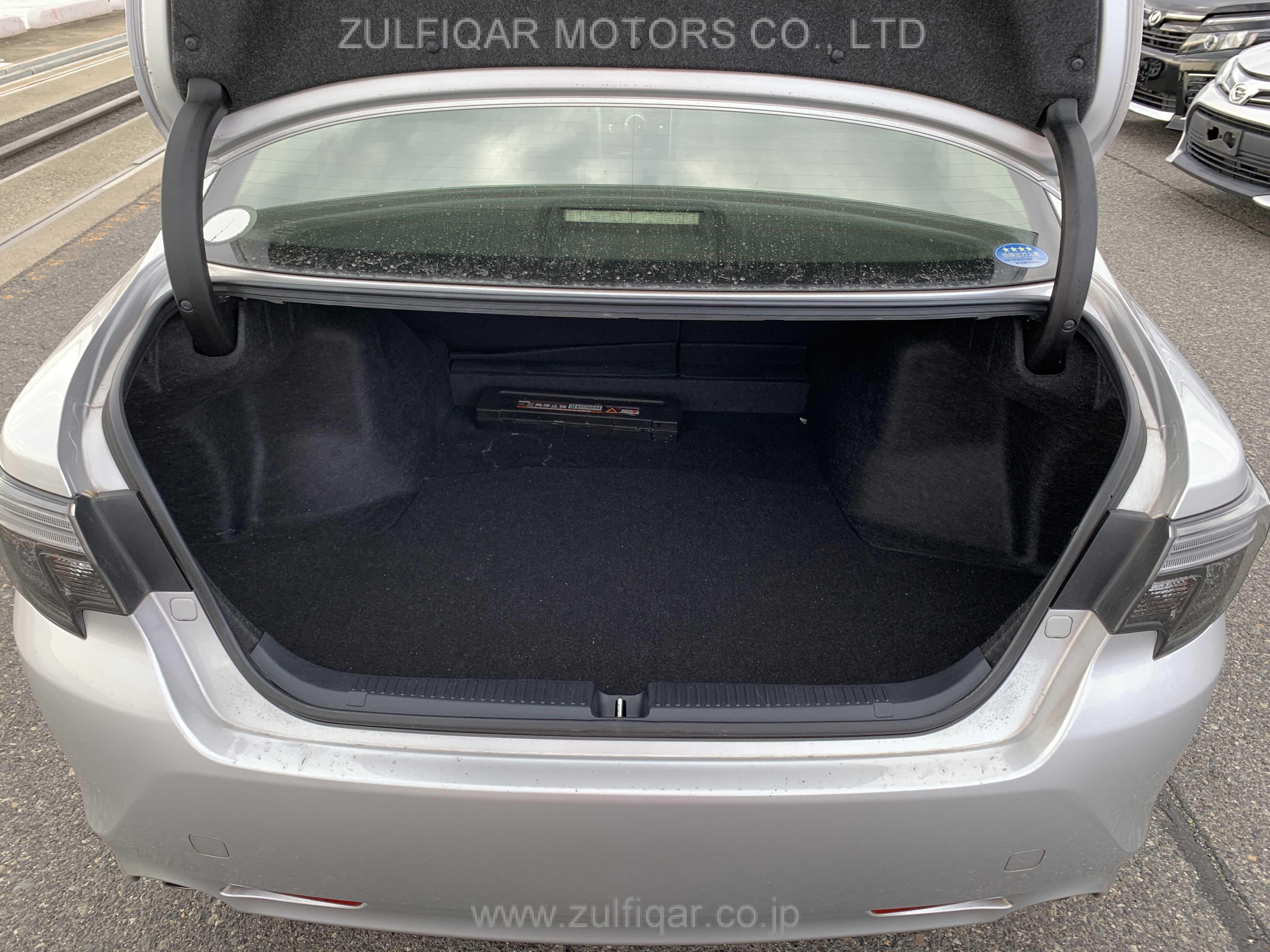 TOYOTA MARK X 2019 Image 12