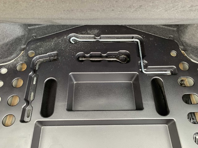 TOYOTA MARK X 2019 Image 21