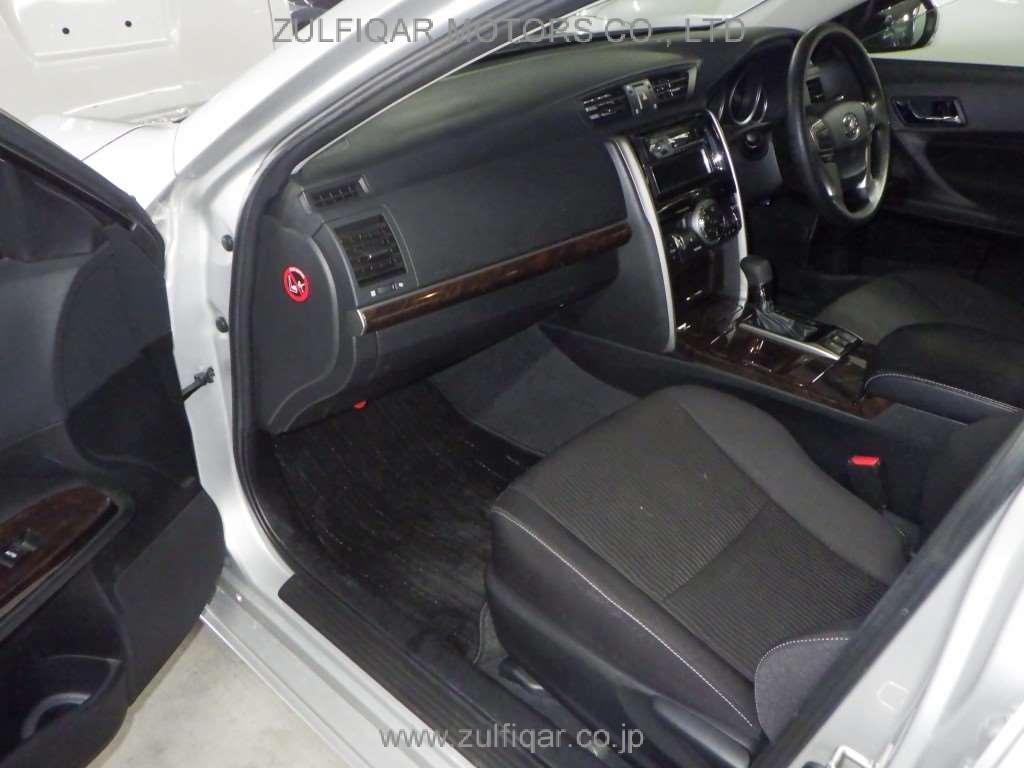 TOYOTA MARK X 2019 Image 8