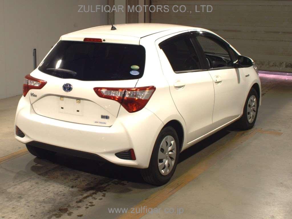 TOYOTA VITZ 2018 Image 2