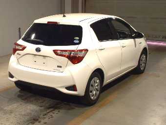 TOYOTA VITZ 2018 Image 2