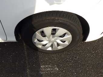 TOYOTA VITZ 2018 Image 14