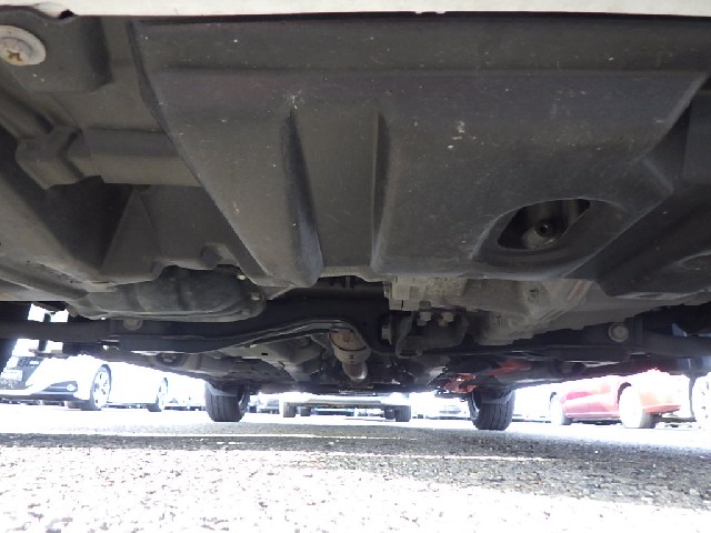 TOYOTA VITZ 2018 Image 25