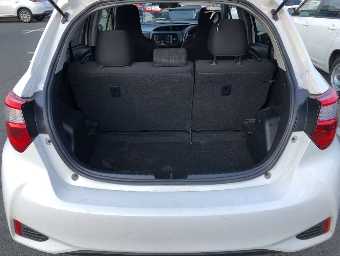 TOYOTA VITZ 2018 Image 7