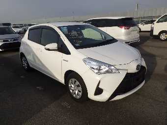 TOYOTA VITZ 2018 Image 8