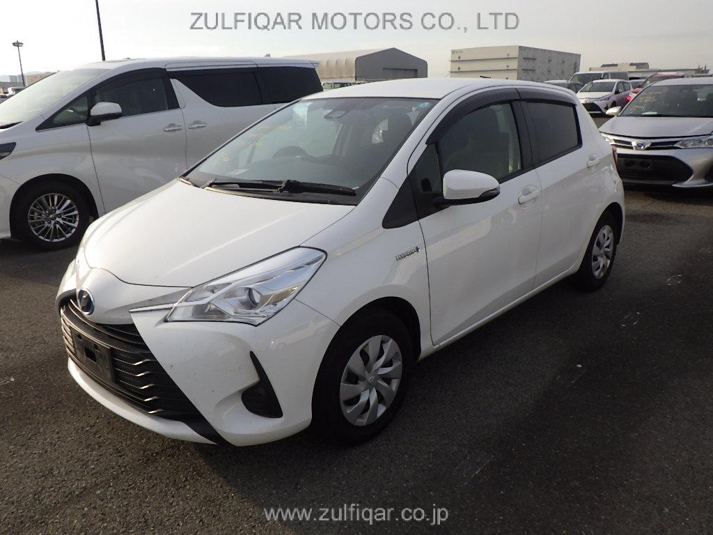 TOYOTA VITZ 2018 Image 9