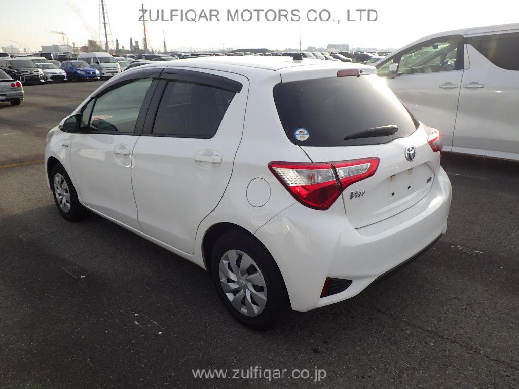 TOYOTA VITZ 2018 Image 10
