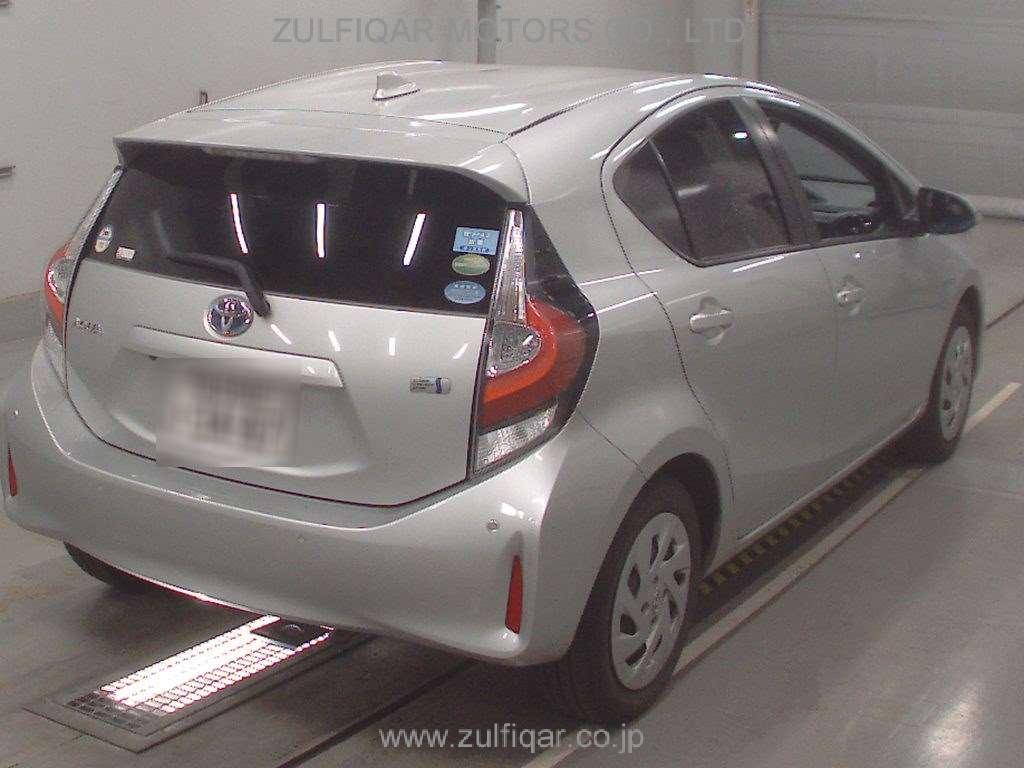 TOYOTA AQUA 2019 Image 2