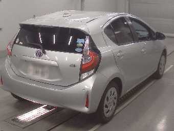 TOYOTA AQUA 2019 Image 2