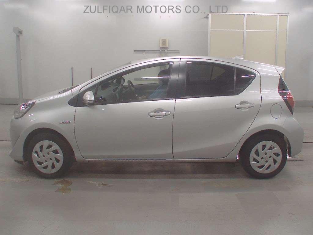 TOYOTA AQUA 2019 Image 4