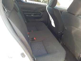 TOYOTA AQUA 2019 Image 10