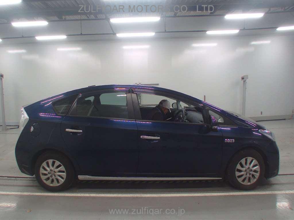 TOYOTA PRIUS PHV 2013 Image 3