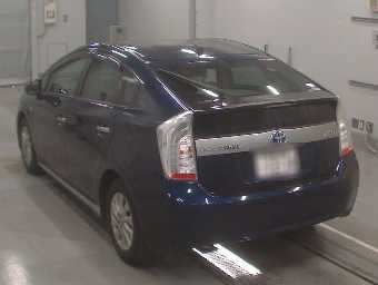 TOYOTA PRIUS PHV 2013 Image 6