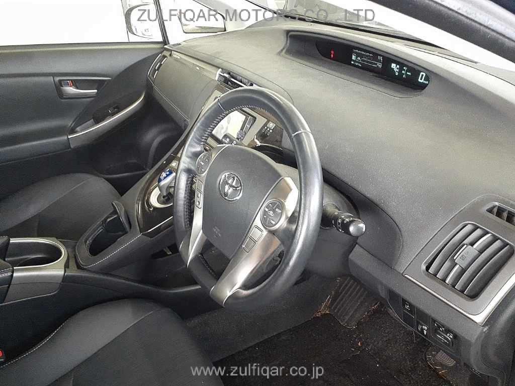 TOYOTA PRIUS PHV 2013 Image 7