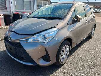 TOYOTA VITZ 2017 Image 11