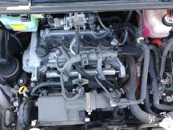 TOYOTA VITZ 2017 Image 16