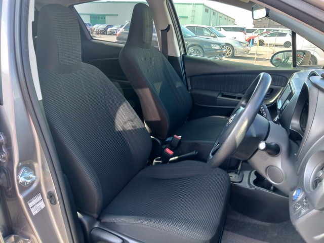 TOYOTA VITZ 2017 Image 26