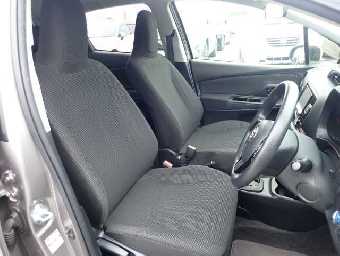 TOYOTA VITZ 2017 Image 5