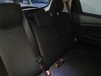 TOYOTA VITZ 2018 Image 9