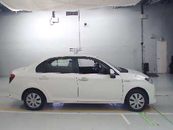 TOYOTA COROLLA AXIO 2016 Image 3