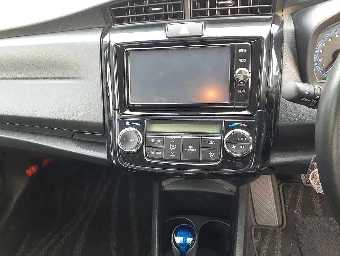 TOYOTA COROLLA AXIO 2016 Image 10