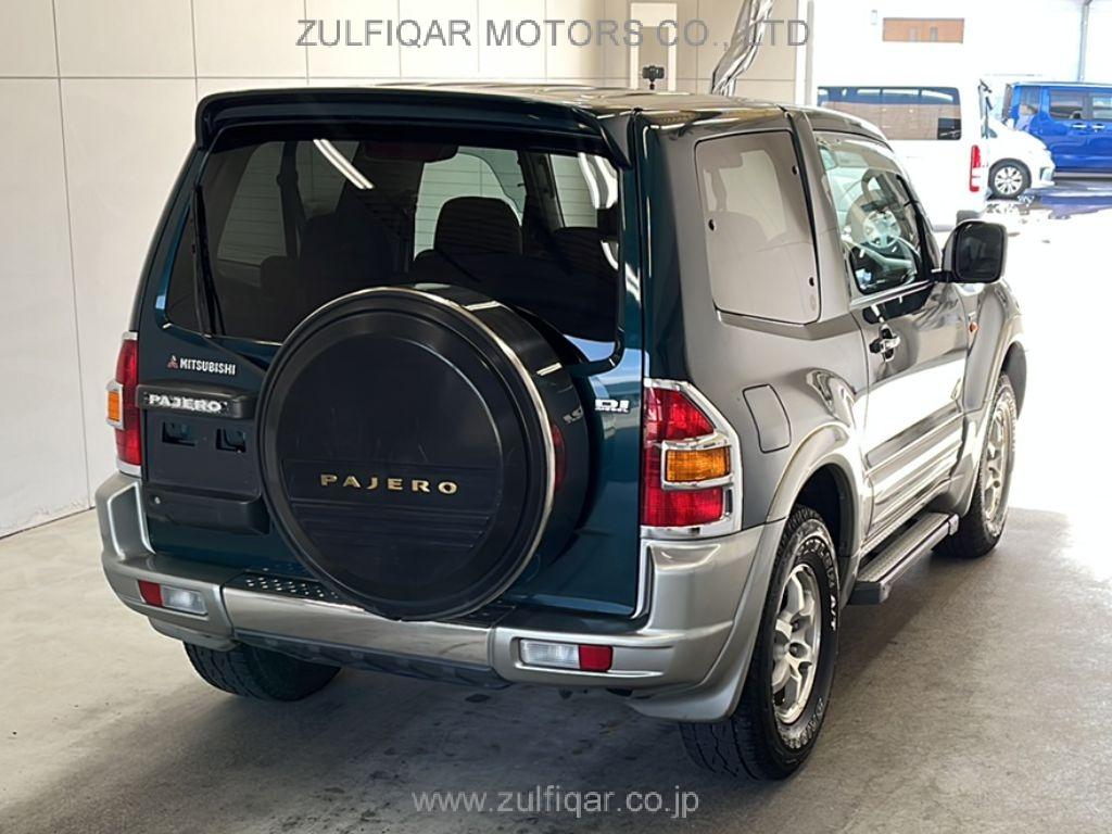 MITSUBISHI PAJERO 2000 Image 2