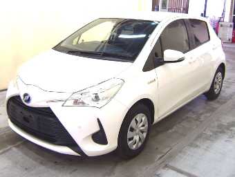 TOYOTA VITZ 2018 Image 1