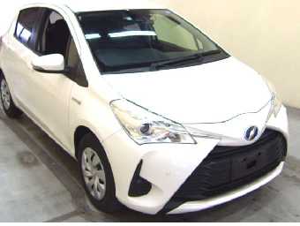 TOYOTA VITZ 2018 Image 3