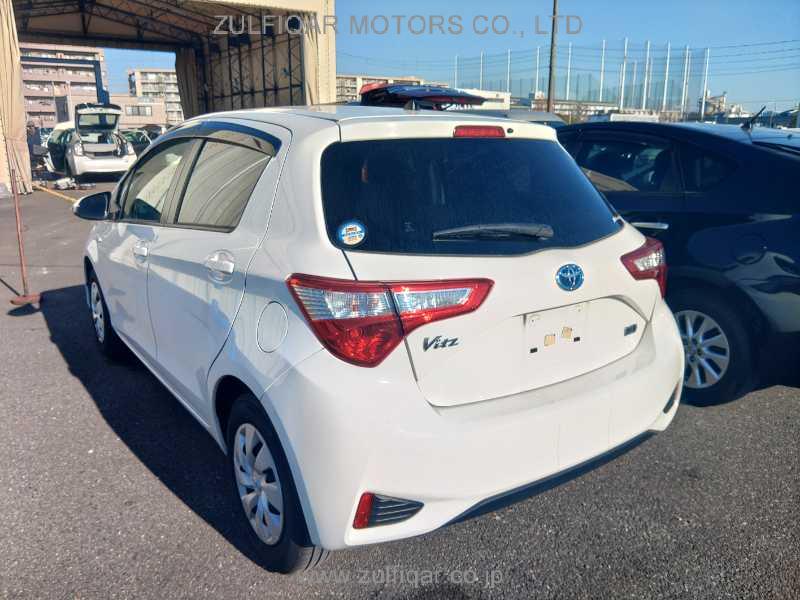 TOYOTA VITZ 2018 Image 11