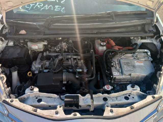 TOYOTA VITZ 2018 Image 20