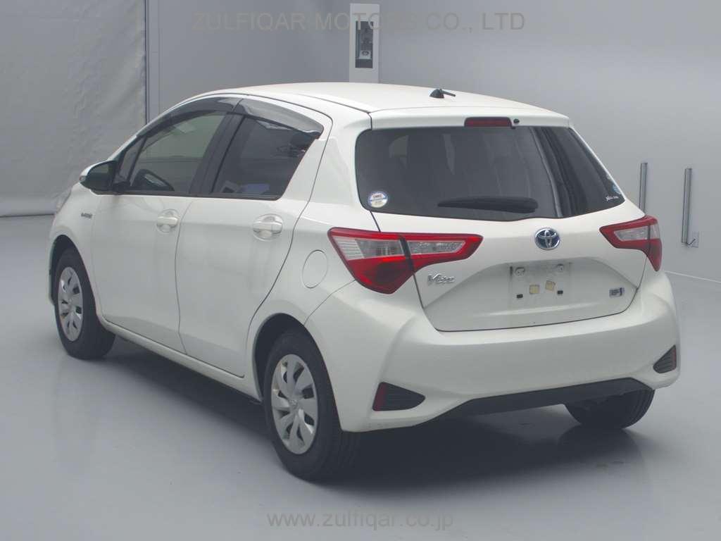 TOYOTA VITZ 2018 Image 4