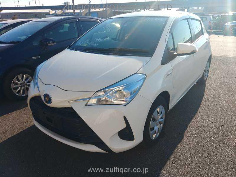 TOYOTA VITZ 2018 Image 10