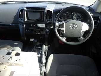 TOYOTA LAND CRUISER 2013 Image 6