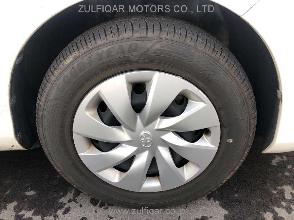 TOYOTA VITZ 2018 Image 11