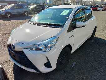 TOYOTA VITZ 2018 Image 10