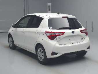 TOYOTA VITZ 2018 Image 4