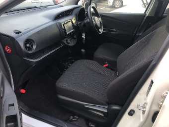 TOYOTA VITZ 2018 Image 7