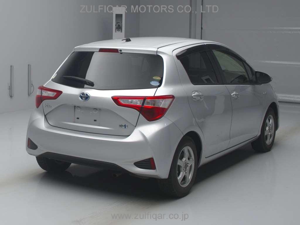 TOYOTA VITZ 2018 Image 2