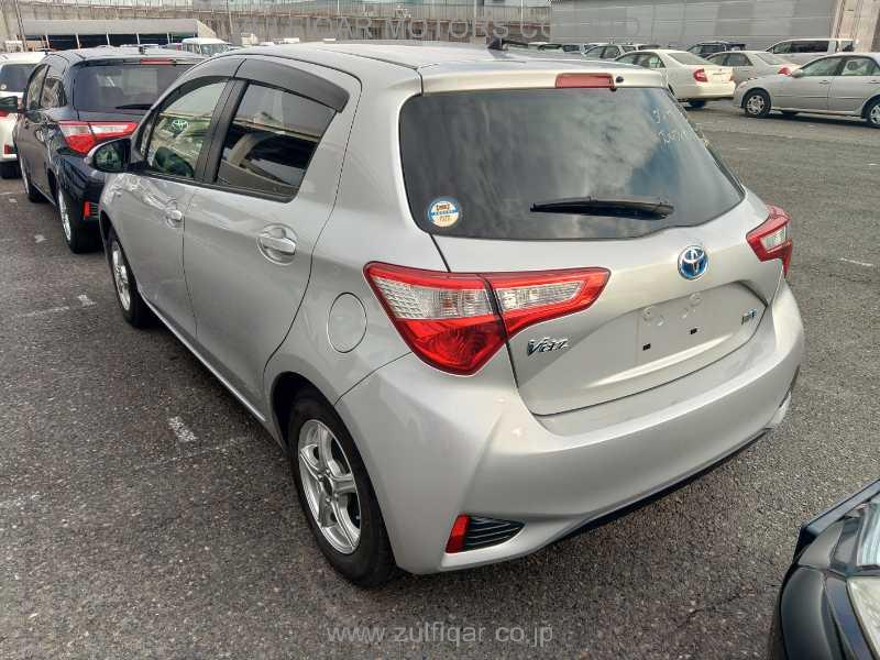 TOYOTA VITZ 2018 Image 20