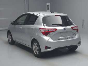TOYOTA VITZ 2018 Image 4