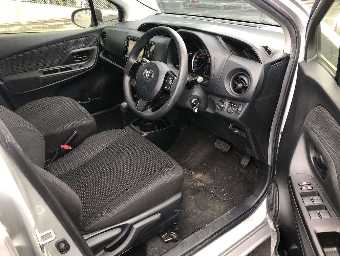 TOYOTA VITZ 2018 Image 5