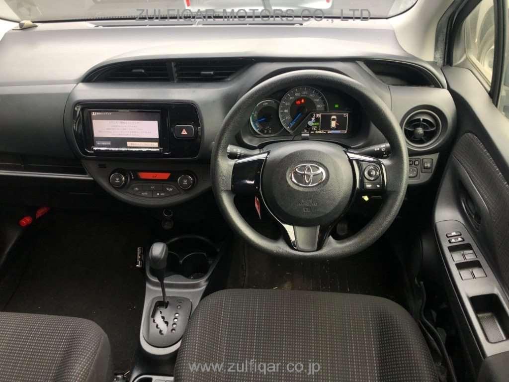 TOYOTA VITZ 2018 Image 6