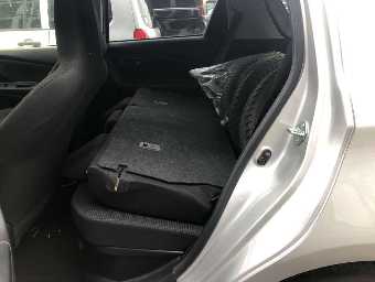 TOYOTA VITZ 2018 Image 9