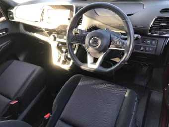 NISSAN SERENA 2016 Image 3