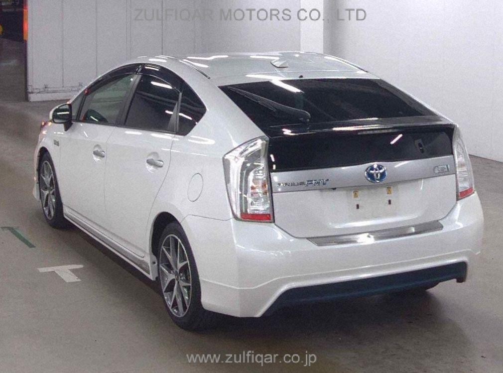 TOYOTA PRIUS PHV 2015 Image 2