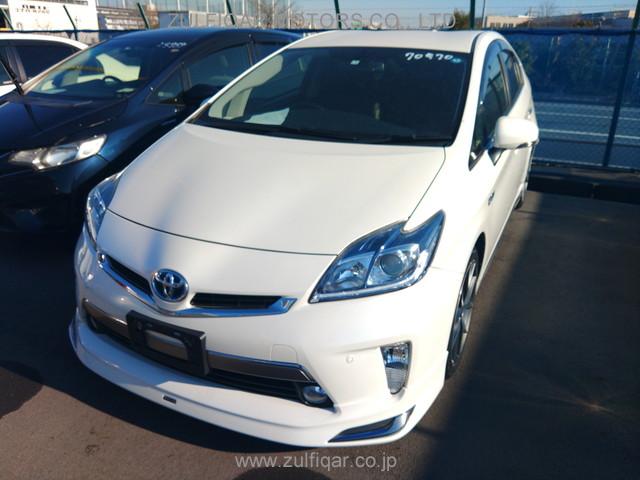 TOYOTA PRIUS PHV 2015 Image 8