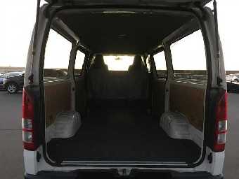 TOYOTA HIACE 2016 Image 12