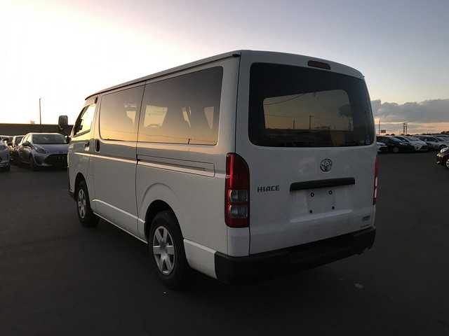 TOYOTA HIACE 2016 Image 21