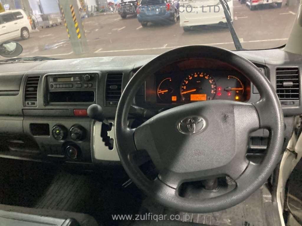 TOYOTA HIACE 2016 Image 6