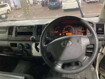 TOYOTA HIACE 2016 Image 6